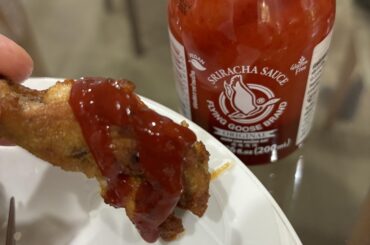 Sriracha on wing is the best