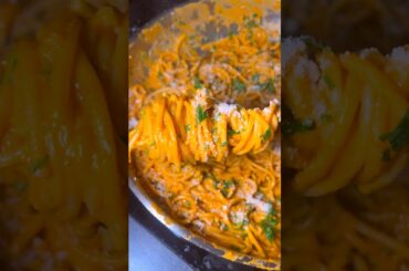 Easy Pepper and Tomato Pasta