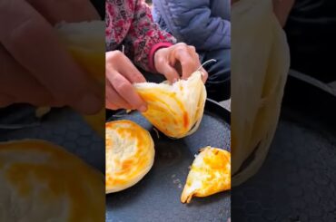 Chinese Burger Stir-fried Ostrich Eggs with Chili Peppers #shorts #shortvideo #food #streetfood