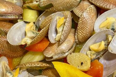 ASMR CLAMS & BELL PEPPER CUTTING #satisfying #asmr #CLAMS #BELLPEPPER # #food #recipe #cooking #FYP