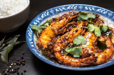 Unbelievably Delicious Singaporean Black Pepper Prawns!