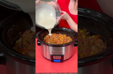 Crockpot Chili is so good! #easyrecipes #chili #dinnerideas