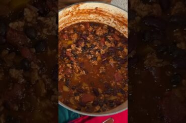 Hearty Ground Chicken Chili in Minutes! | Easy & Delicious One-Pot Meal #fyp #chickenchili  #chicken