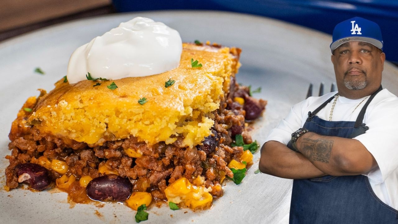 Beef And Cornbread Casserole Chili Cornbread Pie Chili Chili