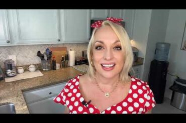 The Goofy Blonde Chef Presents: High Protein Low Carb Chili