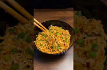 Viral Chilli Garlic Maggi #shorts #maggi #food #spicy #cooking #asmr #foodie #viralvideo #recipe