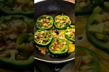 How To Make A Capsicum Omelet (Eggs & Bell Peppers)
