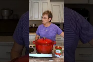 Best and most delicious Pepper Steak recipe!  Easy dinner recipe.  Simple pepper steak recipe!