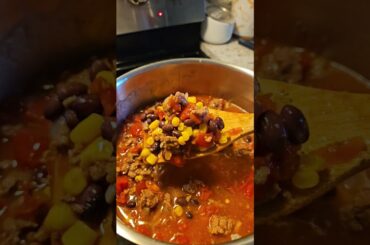 #southwestern #chili #foodshorts #cooking #food #recipe #groundbeefrecipe #souprecipe #soup #foodie