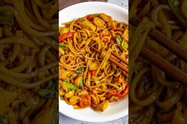 Spicy Thai Drunken Noodles in Just 10 MINUTES