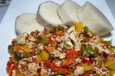 How To Make Paprika Egg Sauce And Yam / quick and easy lunch recipes #nigerianfood #eggsauce #food