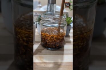 spicy flavourful chilli oil in 2 mins | how to make chilli oil | #chilli @kitchendiaries_k