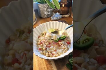 Best Vegan Green Chili Recipe For Easy Weeknight Dinner Ideas #plantbased #healthydinners