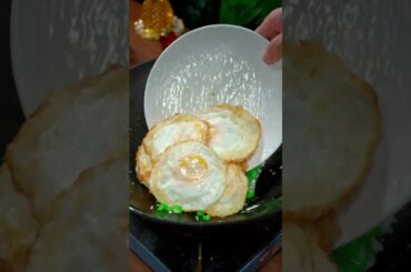 Green peppers paired with eggs are very delicious.  #recipe #foodtutorial #cooking