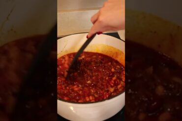 The Coziest Chili Recipe: Simple, Hearty, & Flavorful