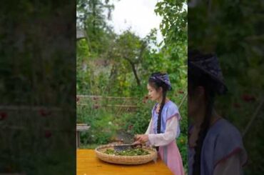 green chili se chili sauce  by harisatna1212