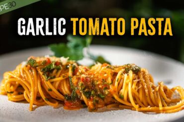ONE PAN Garlic Tomato Pasta (15 Min)  Ultra-Silky Garlic Chili Sauce