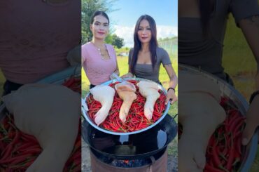 Cooking pork leg crispy with chili sauce recipe