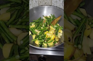 aalu boro ki sabji recipe || #shorts #ytshorts