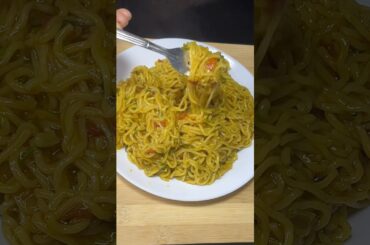 Spicy Street Style Maggi | Chilli Garlic Maggi #asmr #shorts #trending #food #maggi #recipe #cooking
