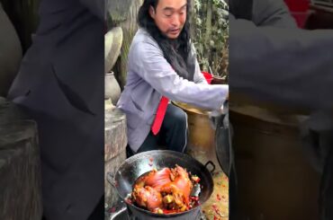 An old chef making delicious huge pig leg with chili #cooking#asmr#foodshort #part6