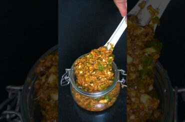 10 min instant Chili garlic pickle | Hari mirch achar #youtubeshorts #shorts #viral #achar