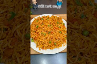Chilli Garlic Maggi #shorts #shortsfeed #maggi #maggirecipe #youtubeshorts