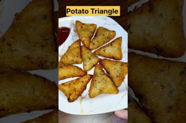 Trending Potato Triangle Recipe | Viral Aloo Snack #shorts #aloo