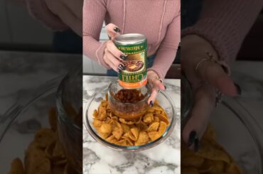 You need to try this chili dip! #recipe #cooking #chili #mexicanfood