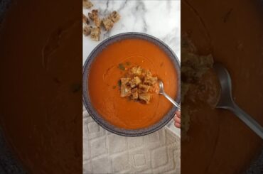 Creamy Roasted Red Pepper Tomato Soup (Easy & Cosy Recipe)