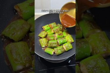 STUFFED PEPPERS LIKE NEVER BEFORE! Crispy & Juicy Stuffed Pepper Recipe in 10 Mins