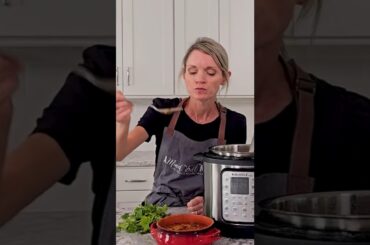 Instant Pot Chili {The Easiest Tastiest Chili EVER!}