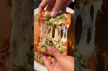Cheesy Chili Toast #shorts #youtubeshorts #shortsfeed