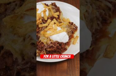 A Tasty Chili con Carne on Potato recipe for dinner or lunch #bakedpotato #chilirecipes