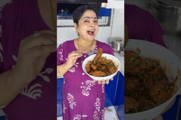 FRIED CHILLI OIL CHICKEN MOMOS RECIPE | #shortsfeed #momos #momosrecipe #shortvideo #recipe #shorts