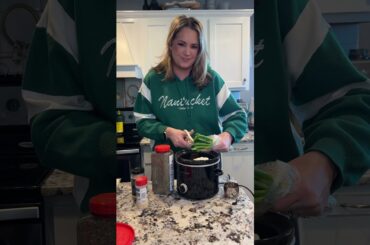 Sweet Thai Chili Chicken Crockpot dip #appetizer #recipe #apps #chickenrecipes #fyp