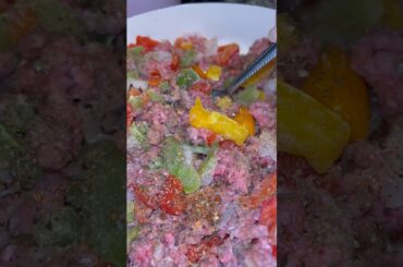 Let’s make some stuffed peppers that I’ve been craving #daybydai #stuffedpeppers #simpledinner