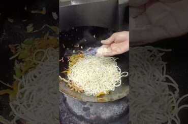 Chilli Garlic Noodles recipe #viralvideo #food #india #shortvideo #rajkot #odisha #like4like #chef