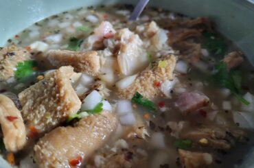 I love starting the week off with some menudito!