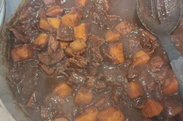 Bistec en chile negro