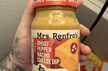 This has a good kick to it for a cheese dip!!!