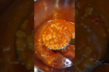 Chili & Cinnamon Rolls! 😋🧸 #shorts #food #dog