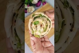 Garlic Lover’s Special  Chilli Garlic Lachha Paratha Recipe l #shorts #garlicparatha #trending #yt