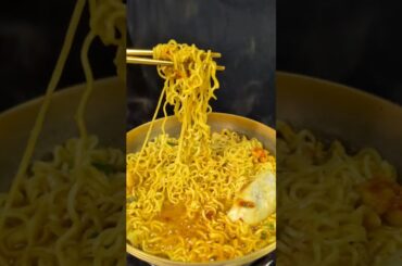 Vegetable Indomie with Chilli Garlic Sauce #shorts #asmr