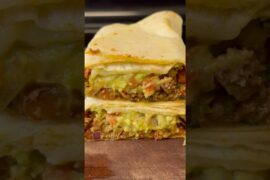The Ultimate 5-Min High-Protein Beef & Chili Burrito 🌯 Quick Weeknight Dinner #shorts