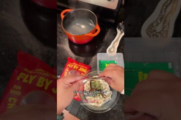 Chili noodles in 6 minutes with ZERO chopping 🔥🍜