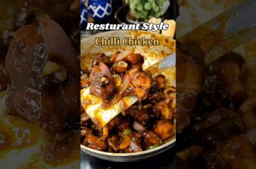 Restaurant-Style Chilli Chicken at Home 🤤🔥 #shorts #chillichicken #resturant #recipe