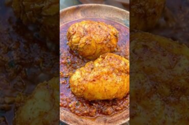 Cutting into this spicy pepper sauce meat