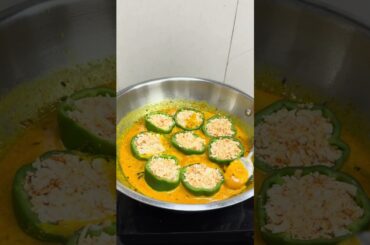 Kabhi aise khaya h aapne isko? #bharwashimlamirchrecipe #stuffedshimlamirch #merirasoibypreeti