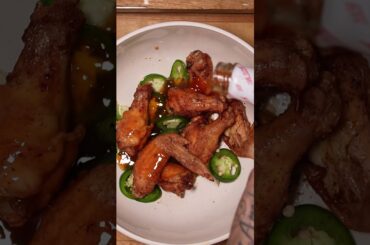 Snow Salt Chili Pepper Wings are perfect for New England winters! #recipe #newengland #foodie